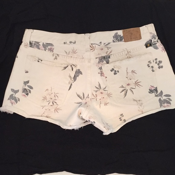 Lucky brand cut off shorts - Picture 2 of 7